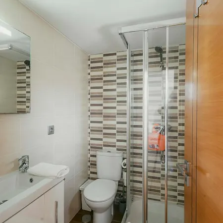 86 - Meeras Surf House *