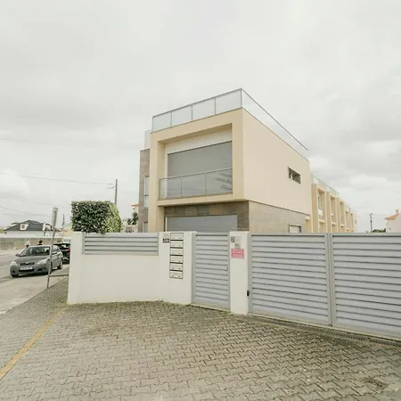 86 - Meeras Surf House Feriehus Ferrel (Leiria)