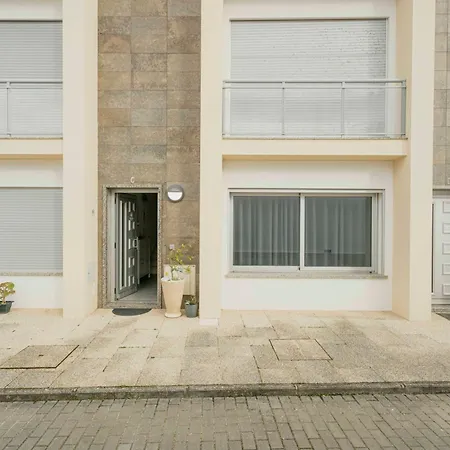 86 - Meeras Surf House * Ferrel (Leiria)